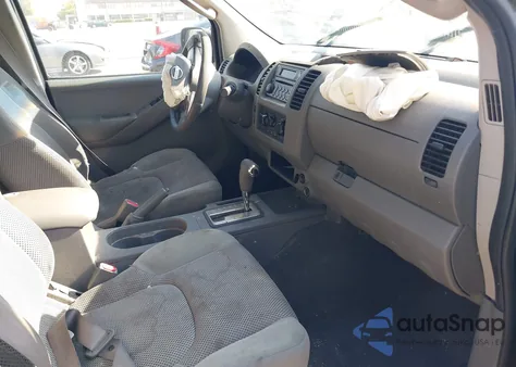 2006 Nissan Frontier Crew Cab Le/Se/Off Road z USA, uszkodzony, nr VIN 1N6AD07U46C465256